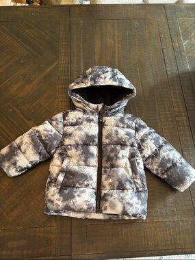 Ozark Trail Gray and White Tie-Dye Puffer Jacket - Kids